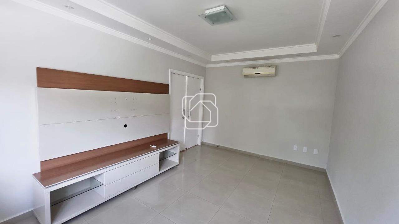 Casa de Condomínio à venda em Indaiatuba - SP - Jardim Villa Romana: Sala de TV
