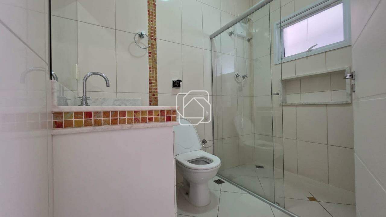 Casa de Condomínio à venda em Indaiatuba - SP - Jardim Villa Romana: Banheiro