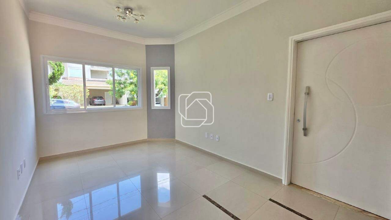 Casa de Condomínio à venda em Indaiatuba - SP - Jardim Villa Romana: Sala de estar