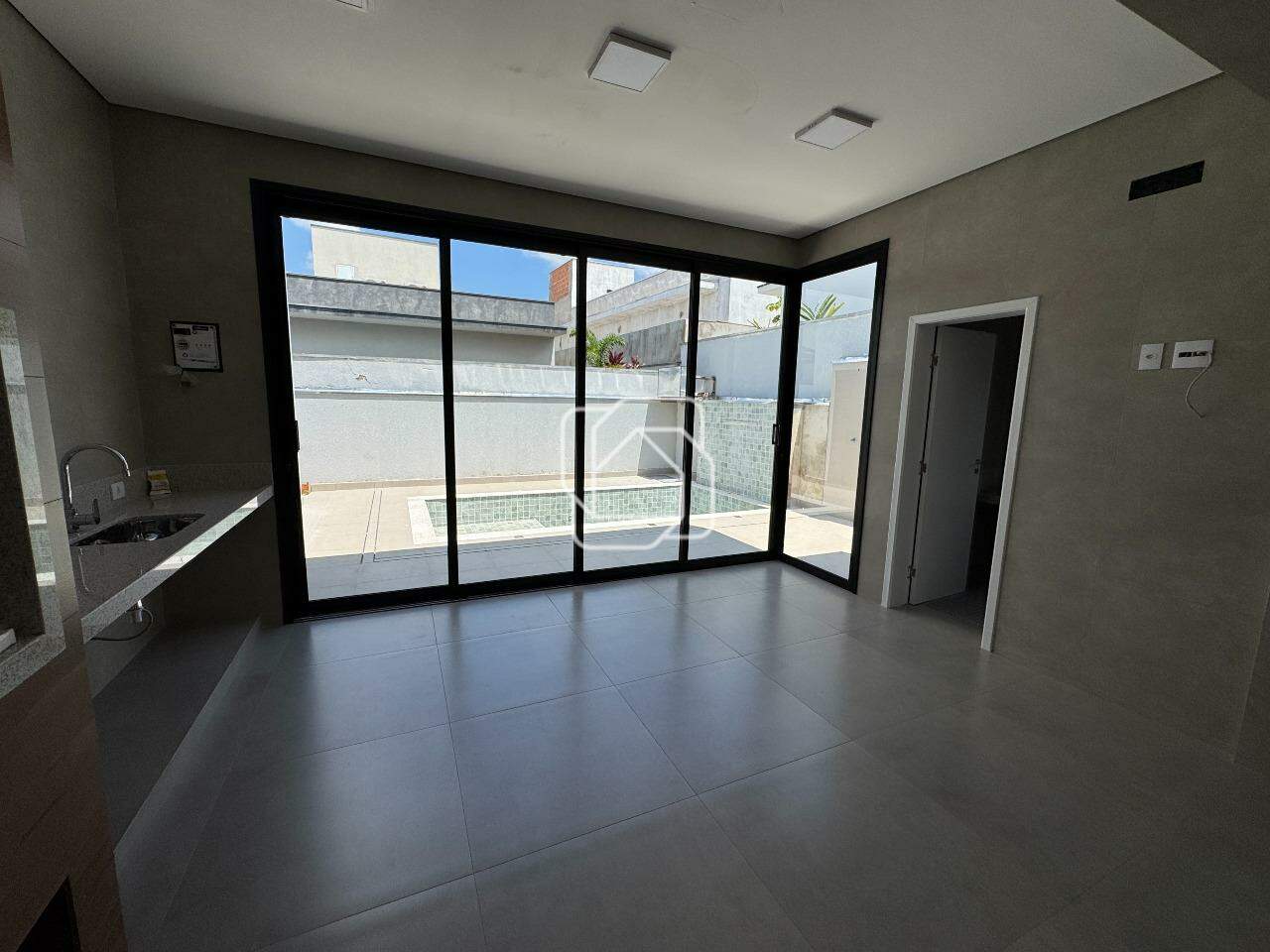 Casa de Condomínio à venda em Salto - SP - Residencial Lagos D’Icaraí: