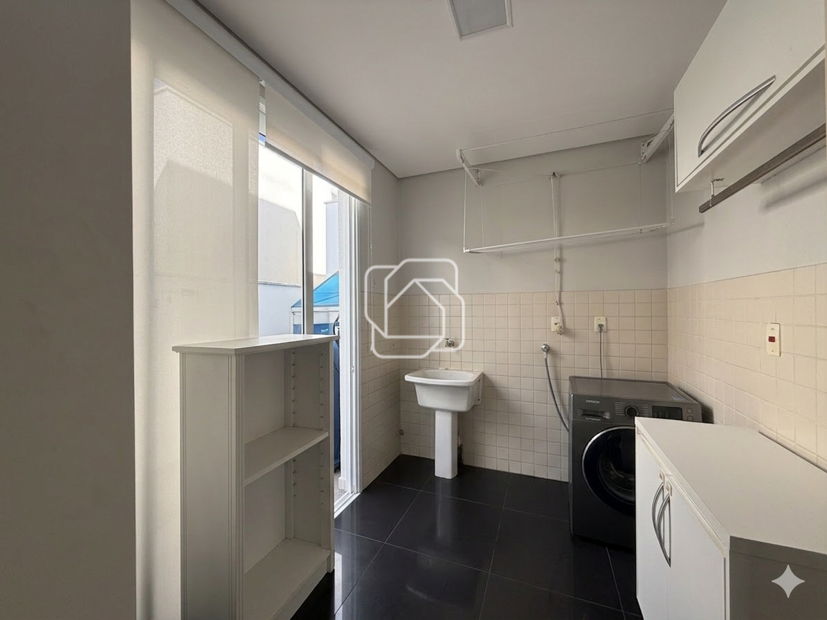 Casa de Condomínio à venda em Indaiatuba - SP - Jardim Residencial Alto de Itaici: Lavanderia