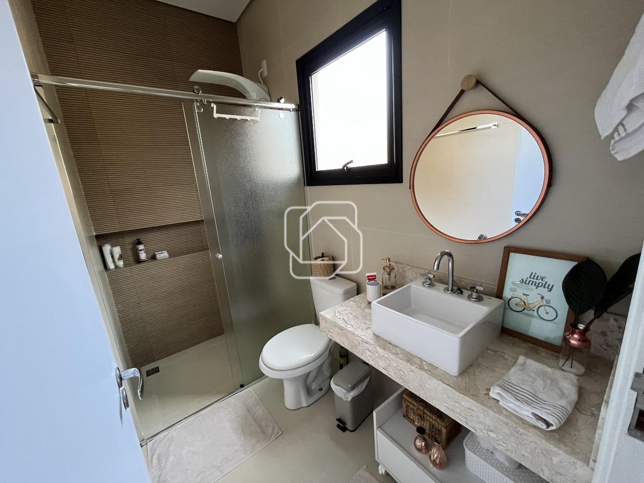 Casa de Condomínio à venda em Indaiatuba - SP - Terras de Itaici: Banheiro