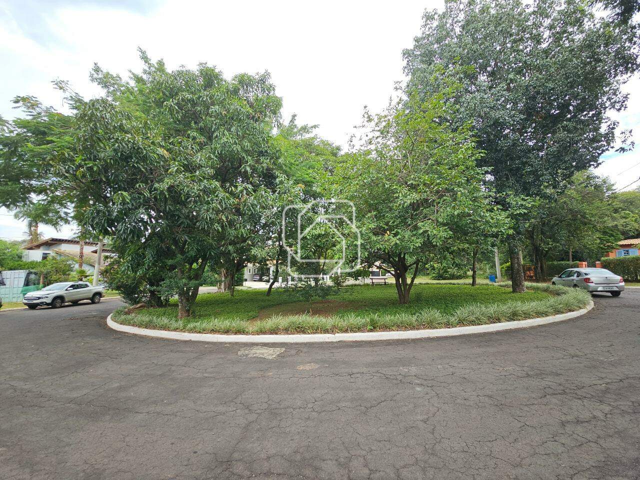 Terreno à venda em Indaiatuba - SP - Helvetia Country: Rua do terreno