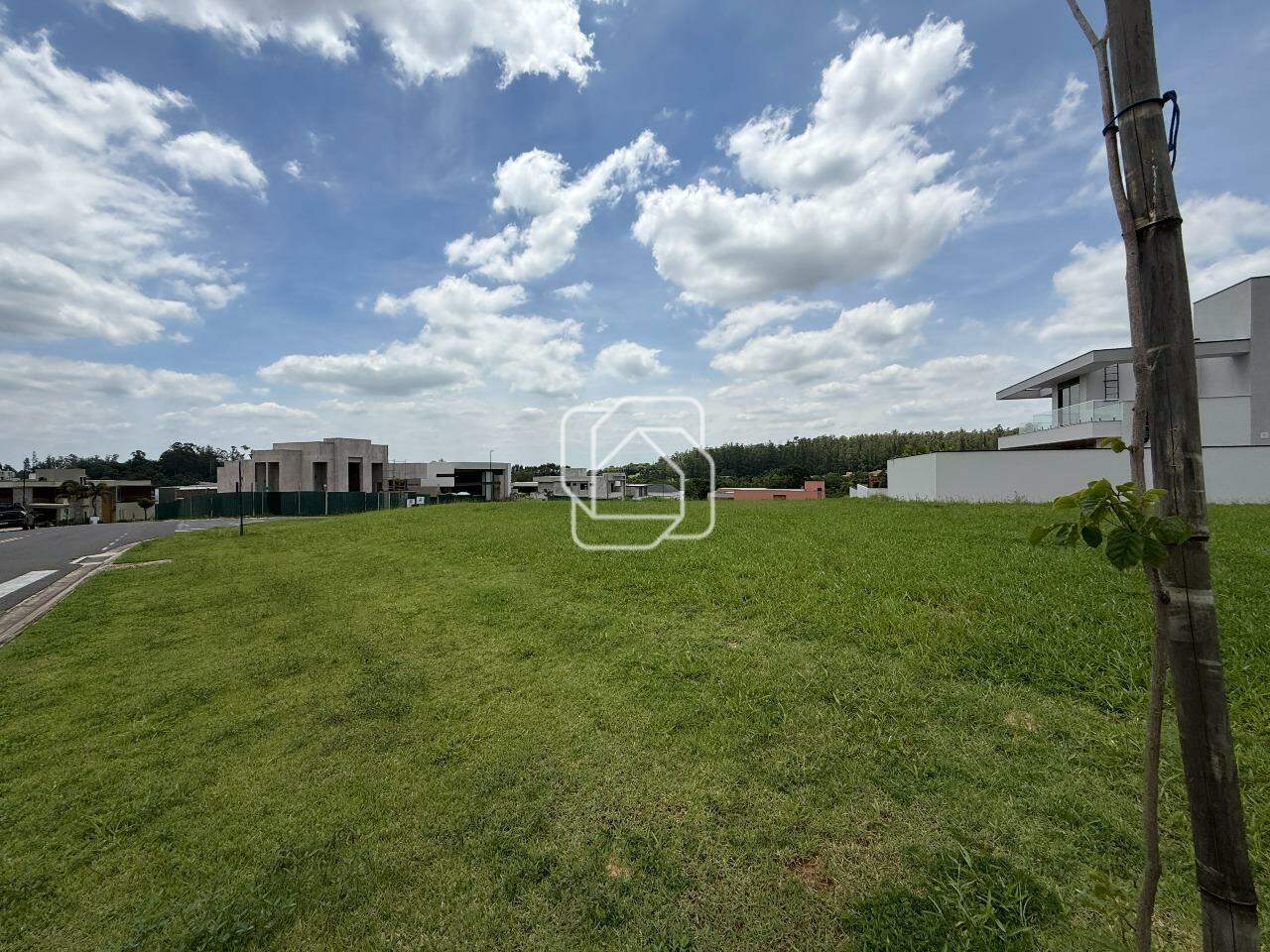 Terreno à venda em Indaiatuba - SP - Parque Villa dos Pinheiros: Visão geral do terreno