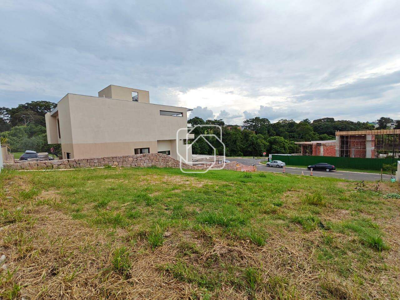 Terreno à venda em Indaiatuba - SP - Parque Villa dos Pinheiros: Visão geral do terreno