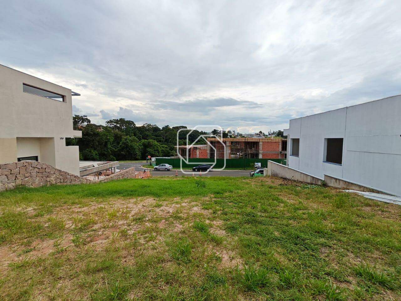 Terreno à venda em Indaiatuba - SP - Parque Villa dos Pinheiros: Visão geral do terreno