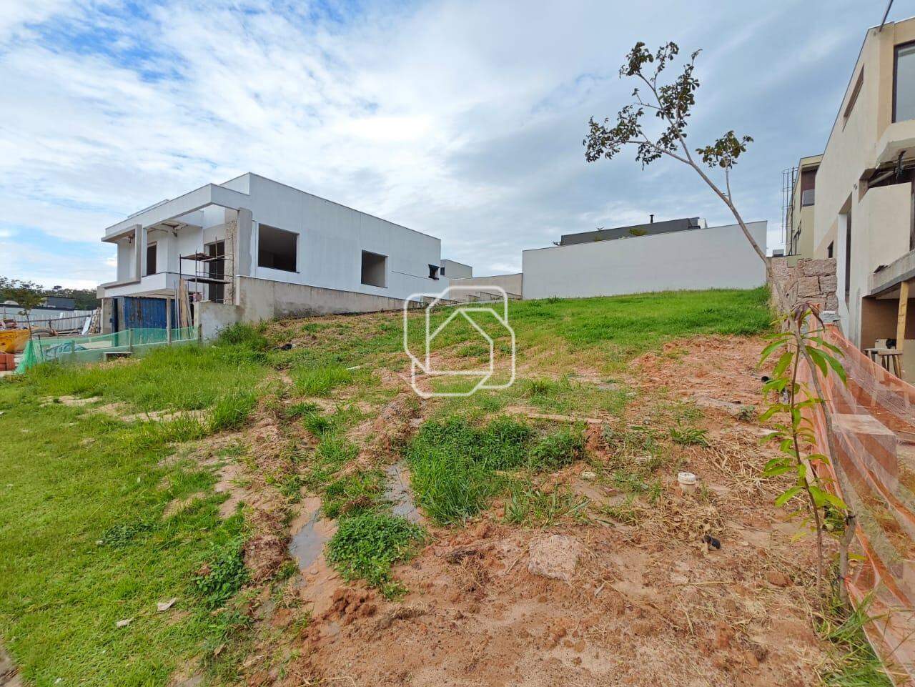 Terreno à venda em Indaiatuba - SP - Parque Villa dos Pinheiros: Visão geral do terreno