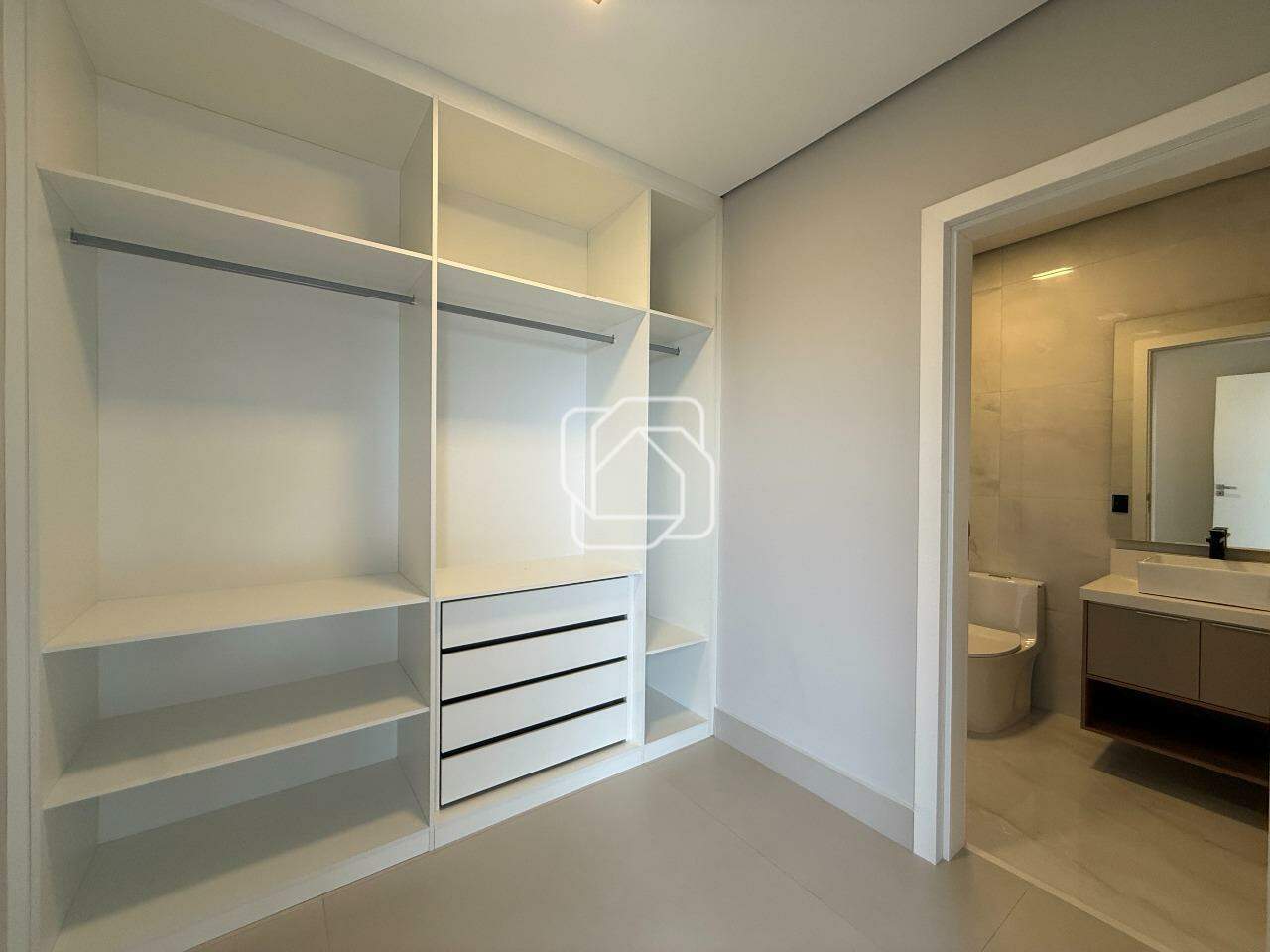 Casa de Condomínio à venda em Indaiatuba - SP - Jardim Residencial Dona Maria Cândida: Closet