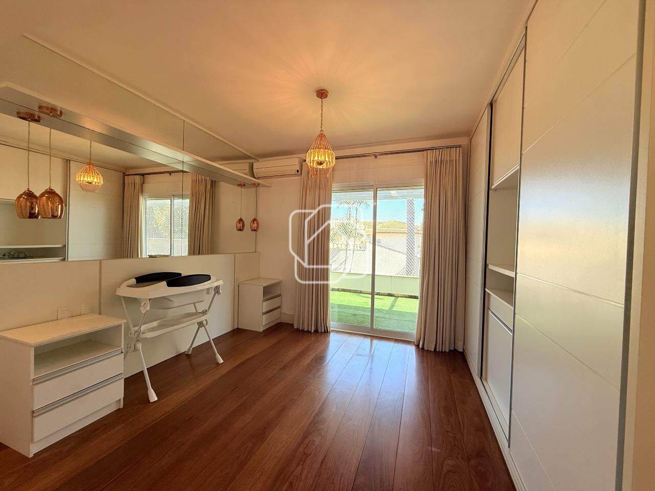 Casa de Condomínio à venda em Indaiatuba - SP - Vila Borghese: Dormitório