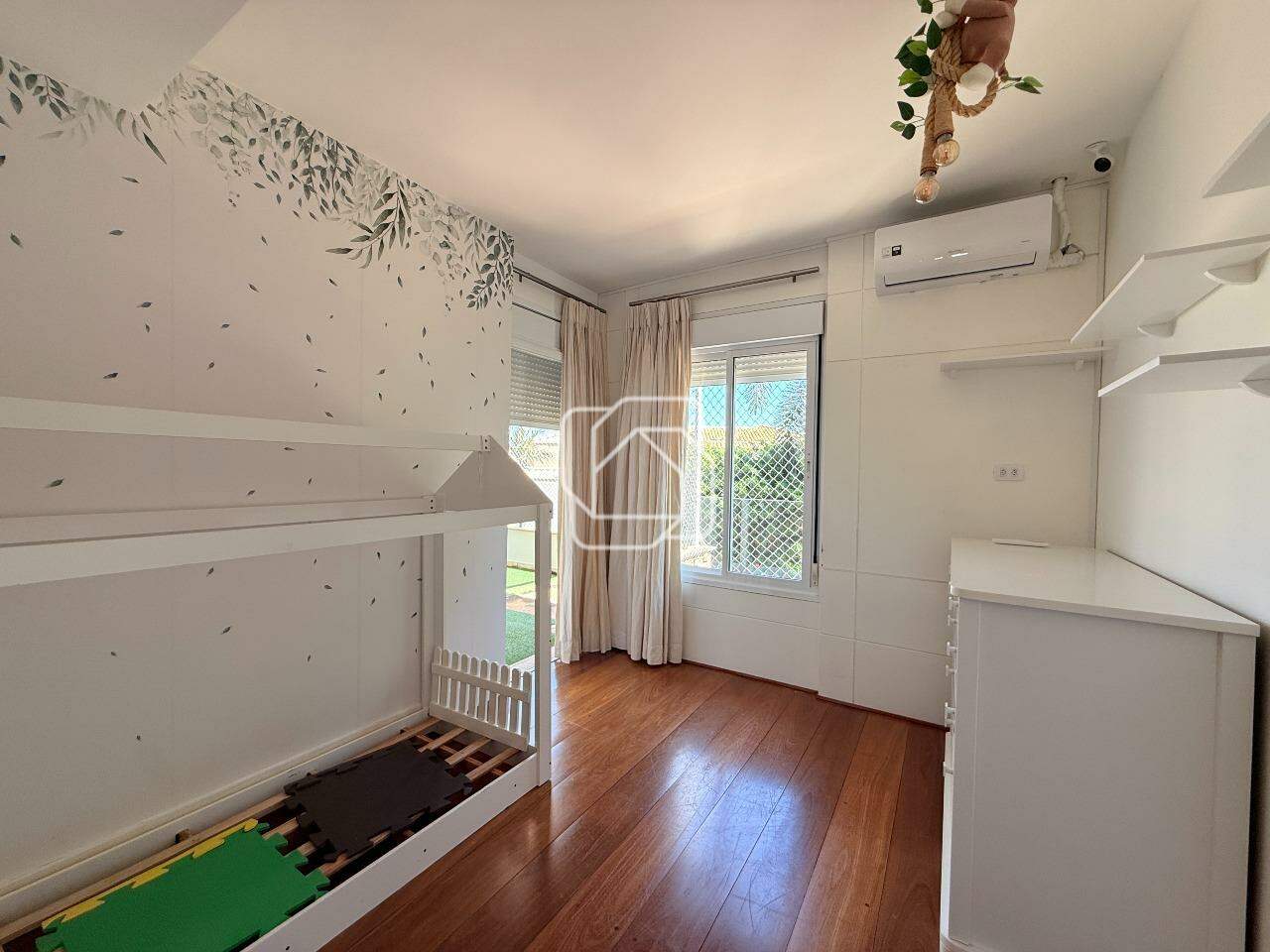 Casa de Condomínio à venda em Indaiatuba - SP - Vila Borghese: Dormitório