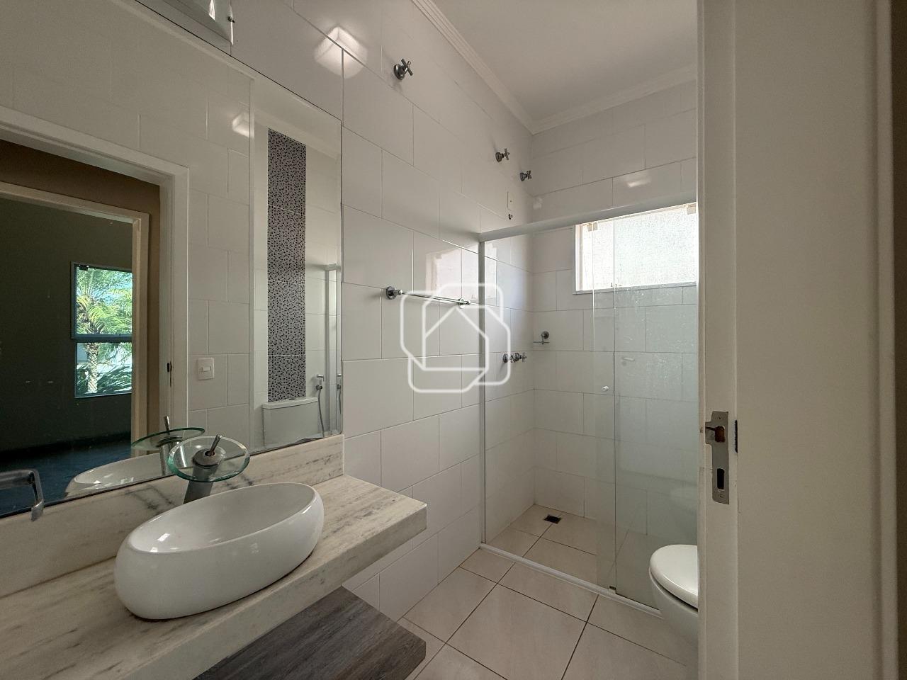 Casa de Condomínio à venda em Indaiatuba - SP - Condomínio Terra Magna: Banheiro