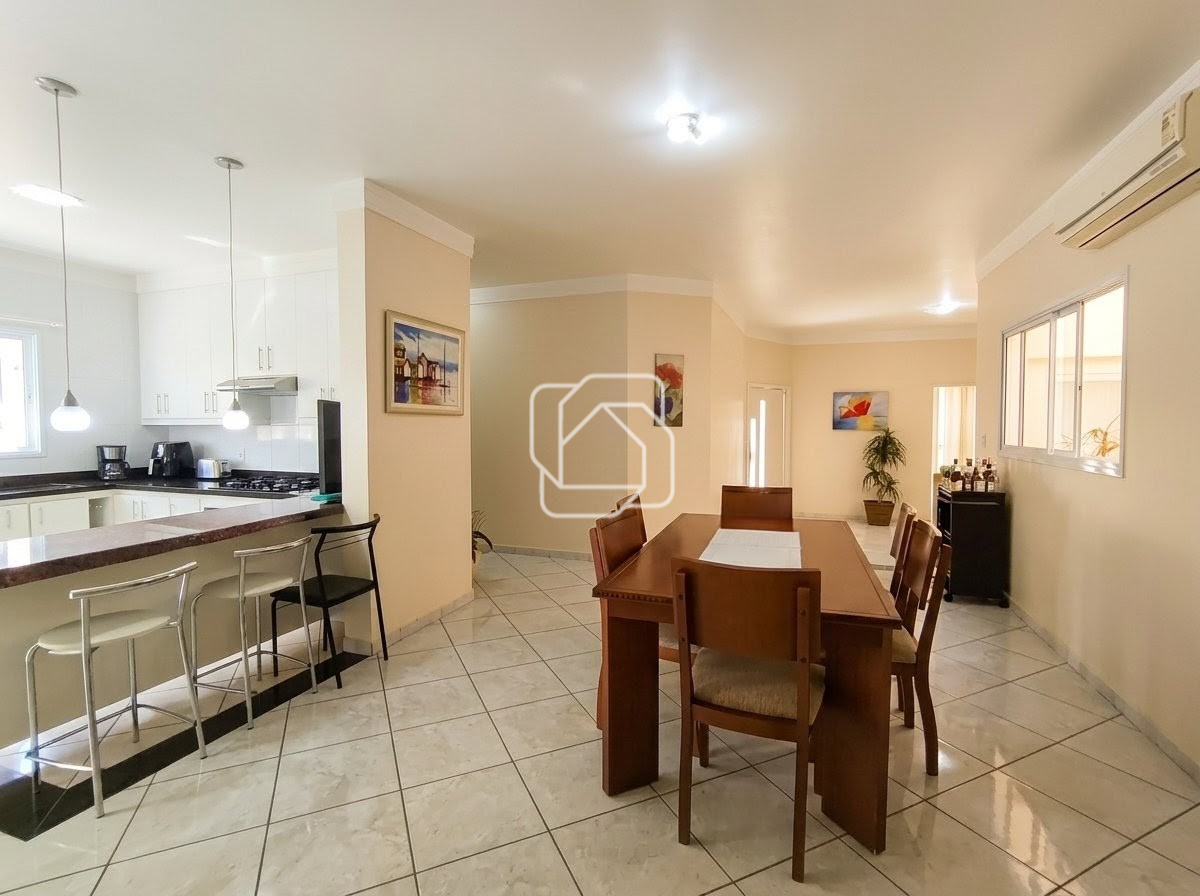 Casa de Condomínio à venda em Itu - SP - Condomínio Santa Mônica: Sala de jantar