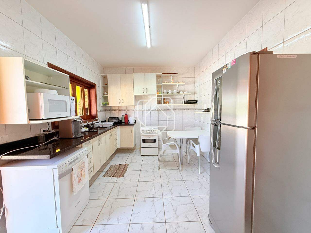 Casa de Condomínio à venda em Salto - SP - Condomínio Monte Belo: 