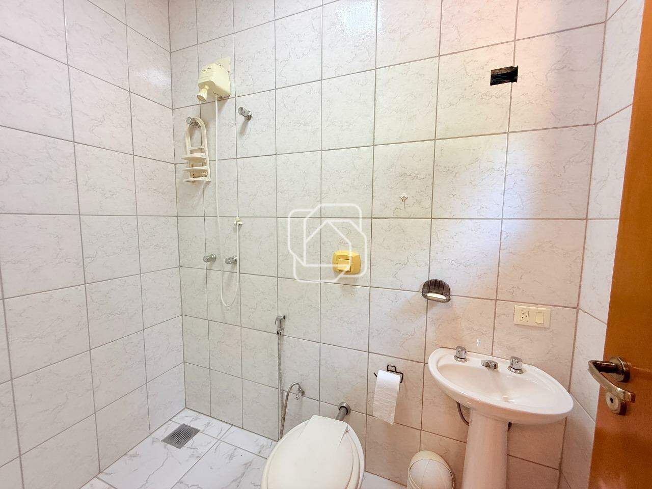 Casa de Condomínio à venda em Salto - SP - Condomínio Monte Belo: 