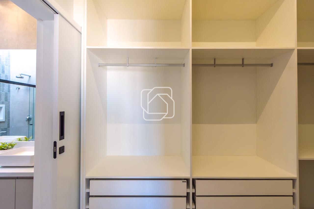 Casa de Condomínio à venda em Indaiatuba - SP - Jardim Residencial Dona Maria Cândida: Closet