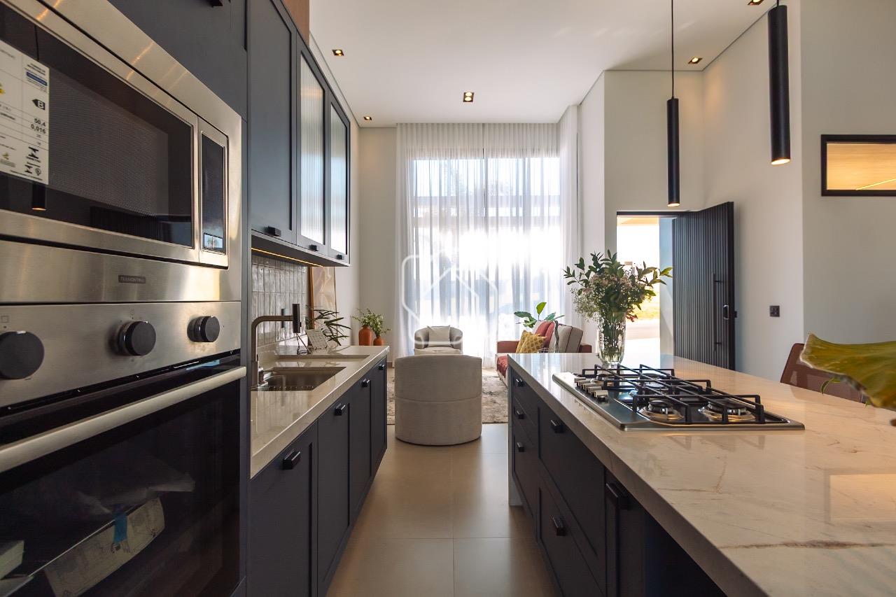 Casa de Condomínio à venda em Indaiatuba - SP - Jardim Residencial Dona Maria Cândida: Cozinha integrada