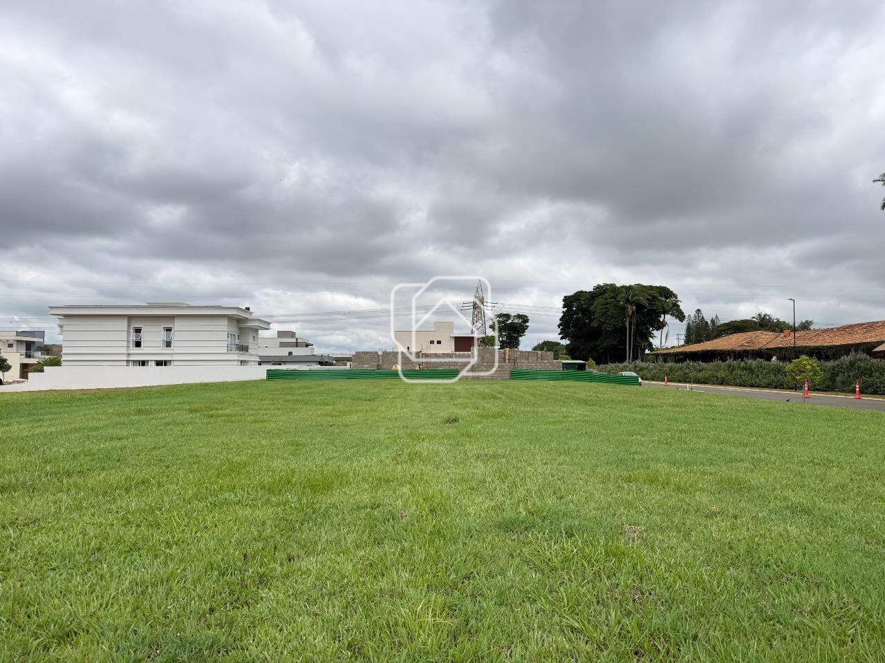 Terreno à venda em Indaiatuba - SP - Jardim Villa Sapezal: Visão geral do terreno