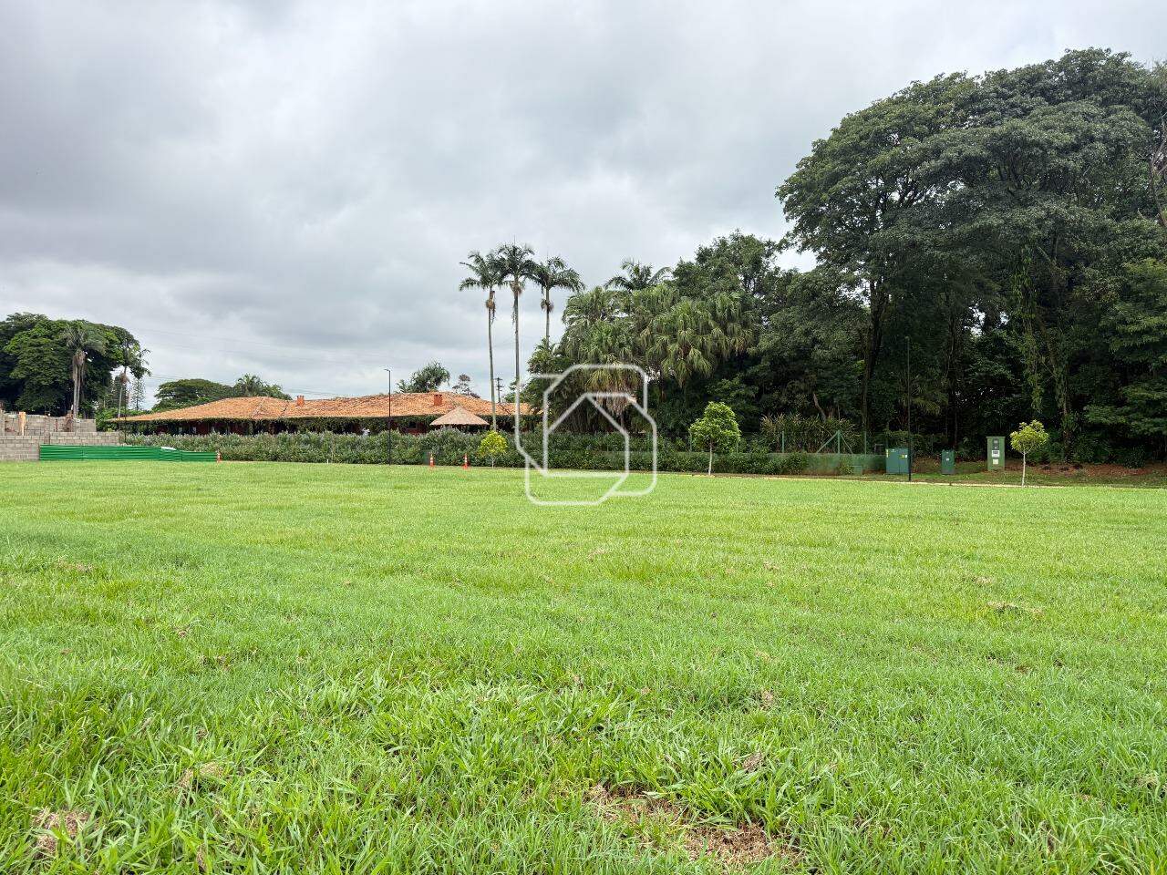 Terreno à venda em Indaiatuba - SP - Jardim Villa Sapezal: Visão geral do terreno