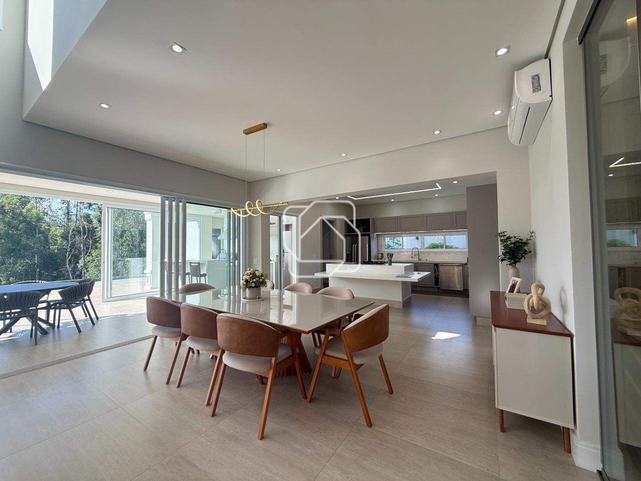 Casa de Condomínio à venda em Indaiatuba - SP - Parque Villa dos Pinheiros: Sala de jantar