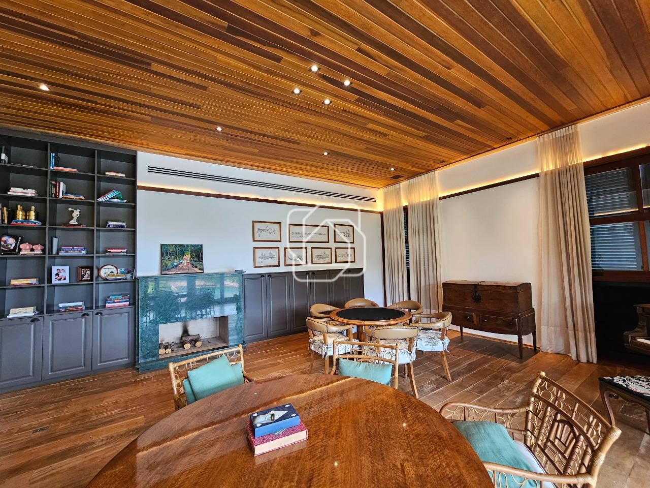 Casa de Condomínio à venda em Monte Mor - SP - Haras Larissa: Sala de lareira