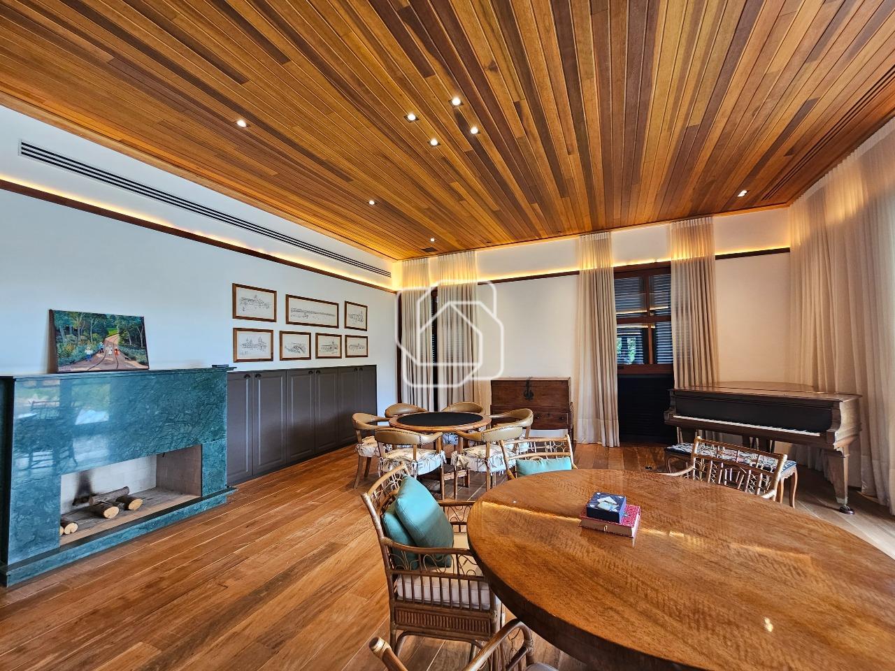 Casa de Condomínio à venda em Monte Mor - SP - Haras Larissa: Sala de lareira