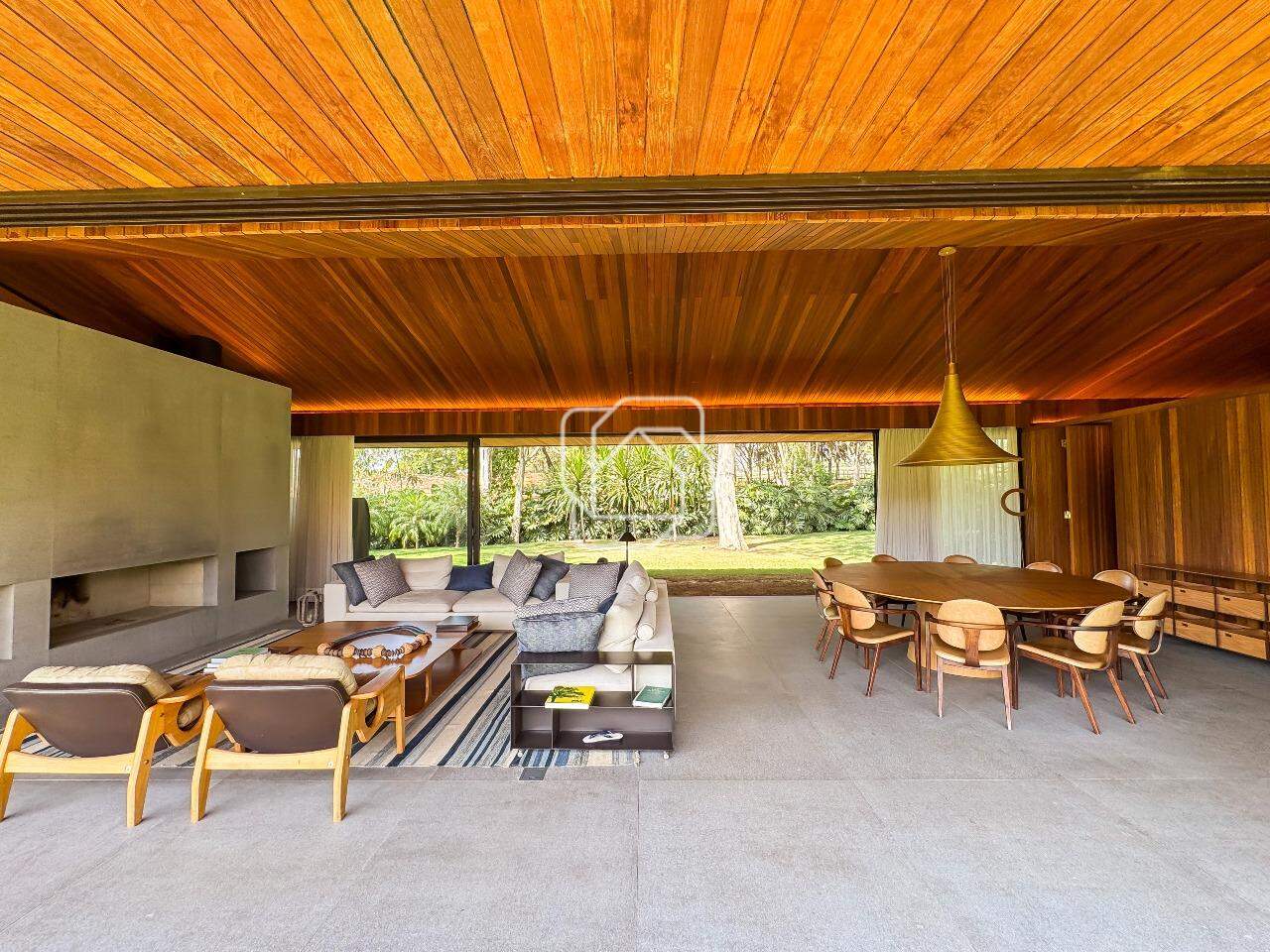 Casa de Condomínio à venda em Monte Mor - SP - Haras Larissa: Sala de estar
