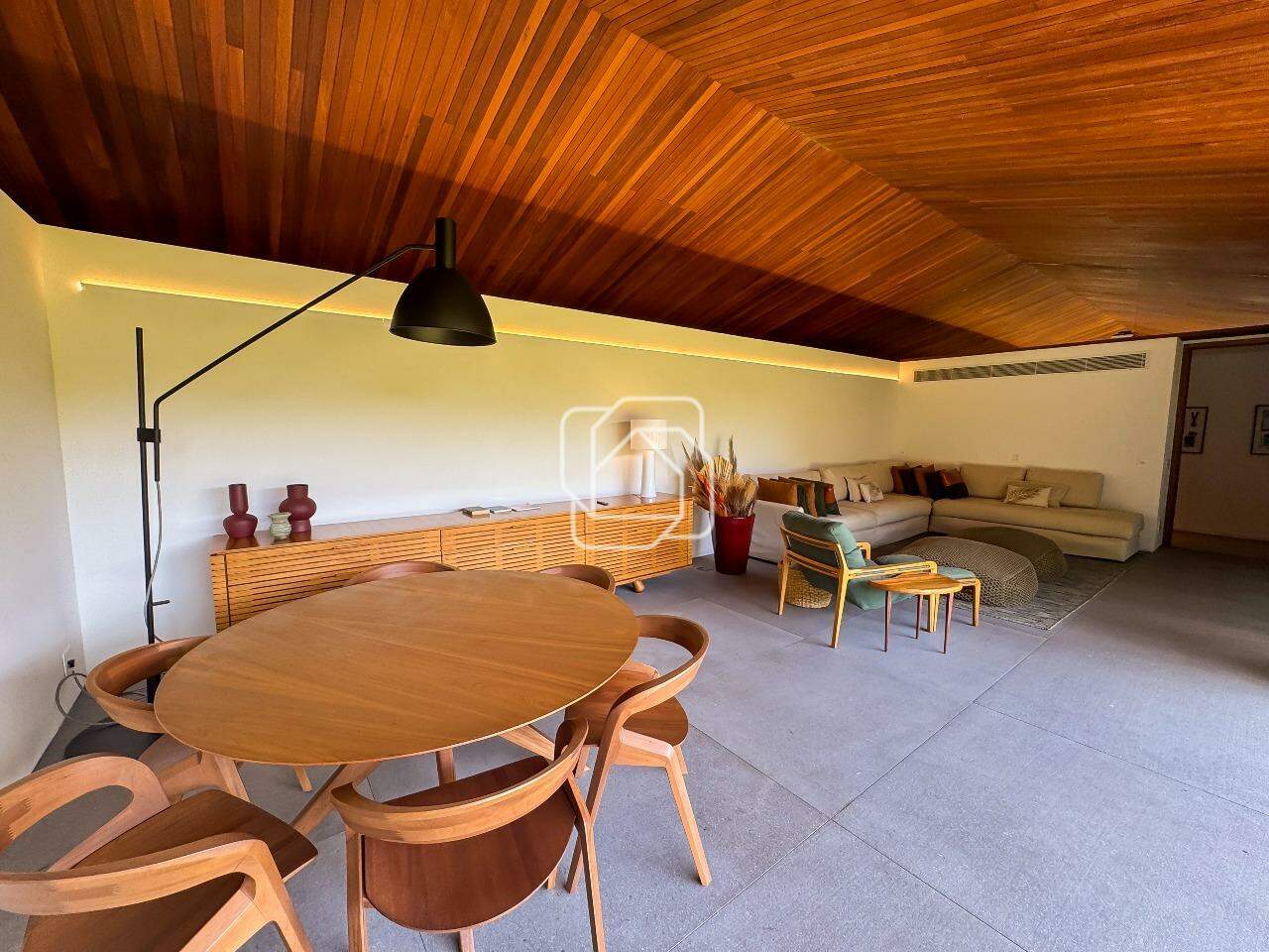 Casa de Condomínio à venda em Monte Mor - SP - Haras Larissa: Sala de TV