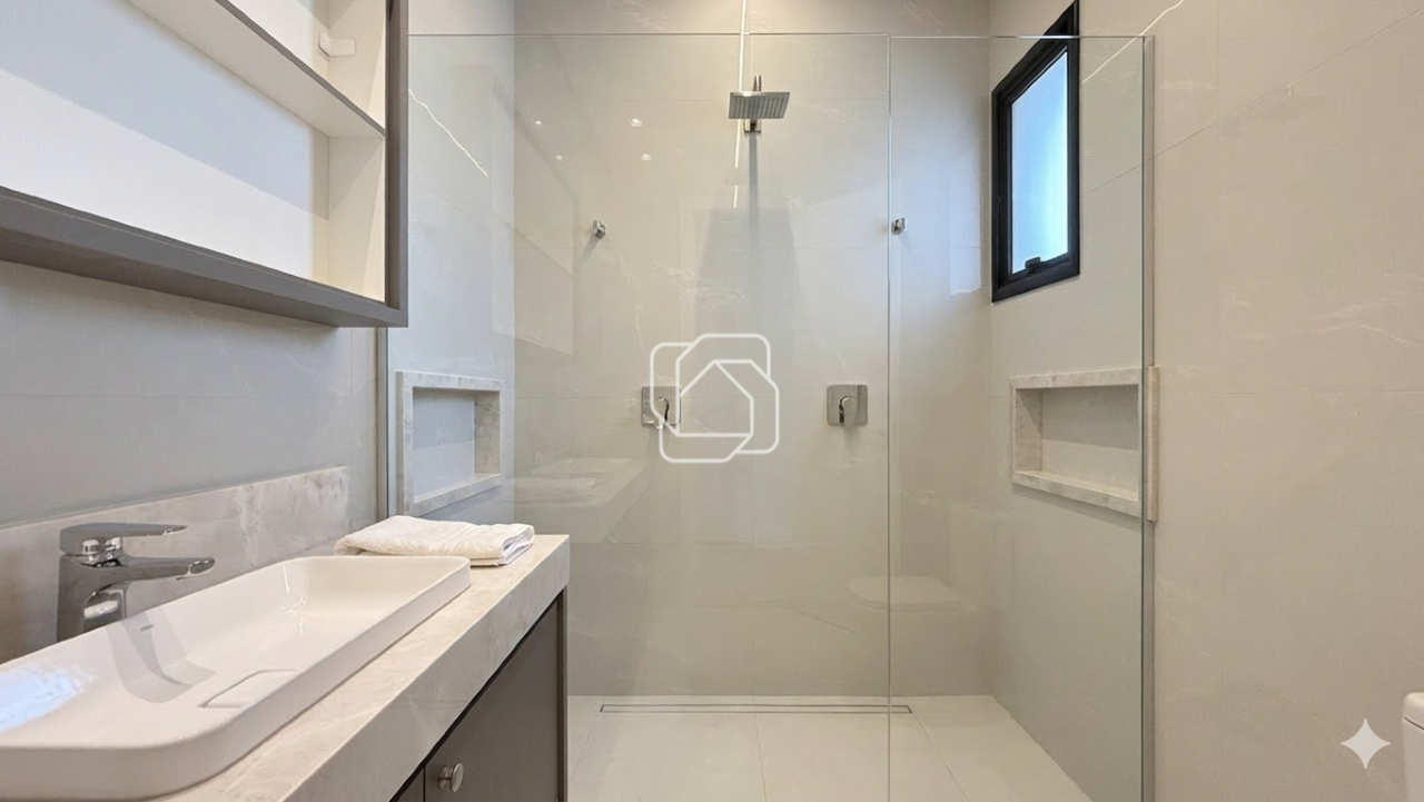 Casa de Condomínio à venda em Indaiatuba - SP - Jardim Piemonte: Banheiro