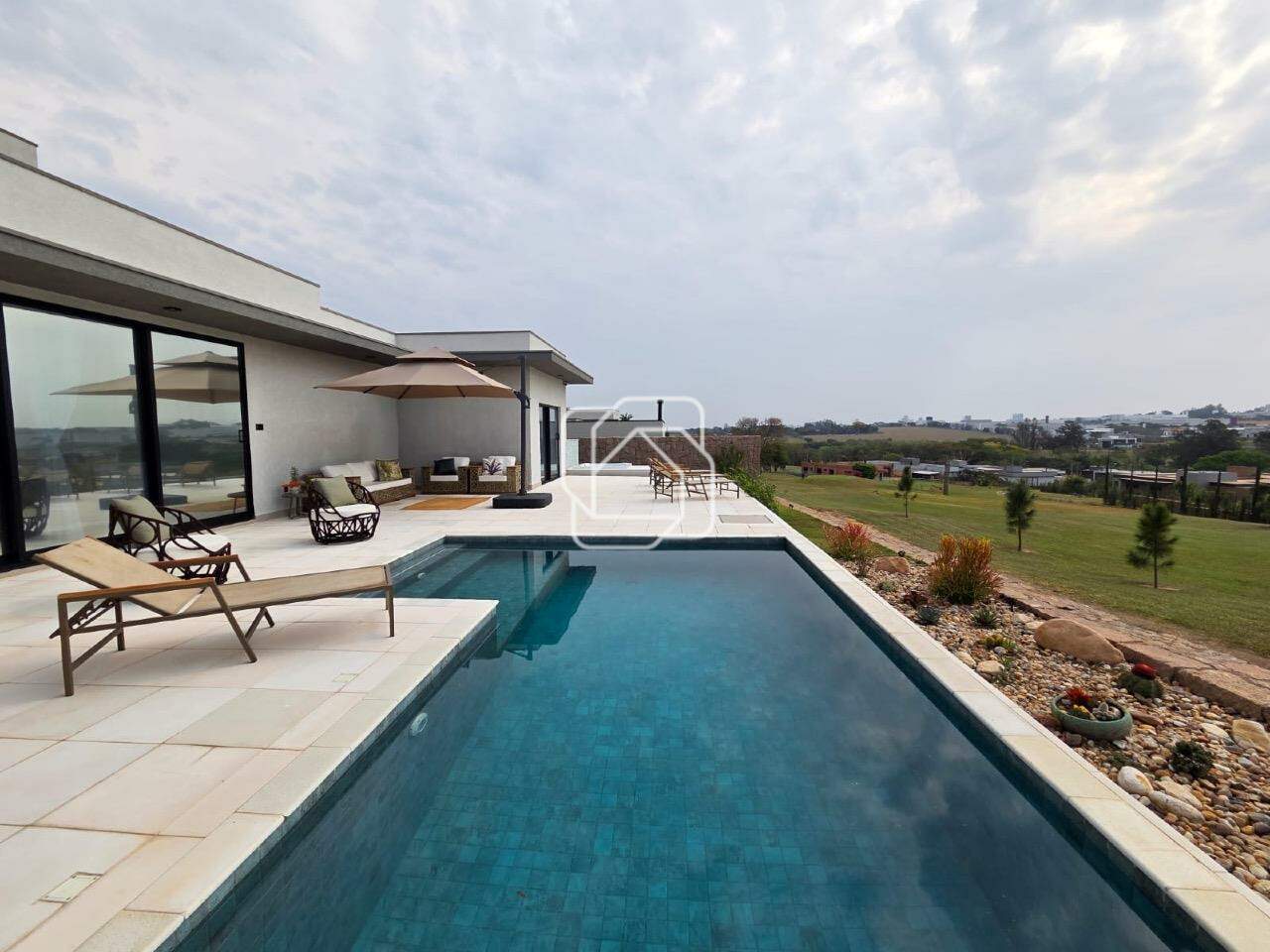 Casa de Condomínio à venda em Indaiatuba - SP - Jardins do Golfe Residencial Indaiatuba: Área da piscina