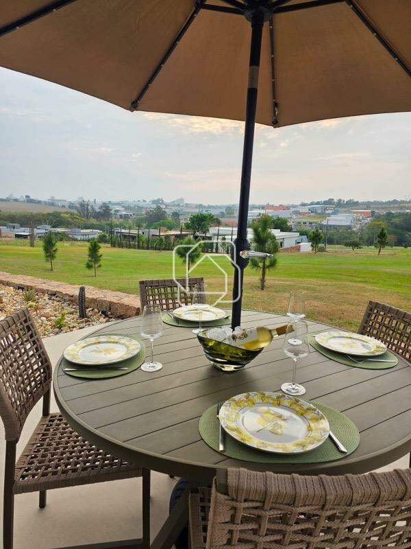 Casa de Condomínio à venda em Indaiatuba - SP - Jardins do Golfe Residencial Indaiatuba: Área externa