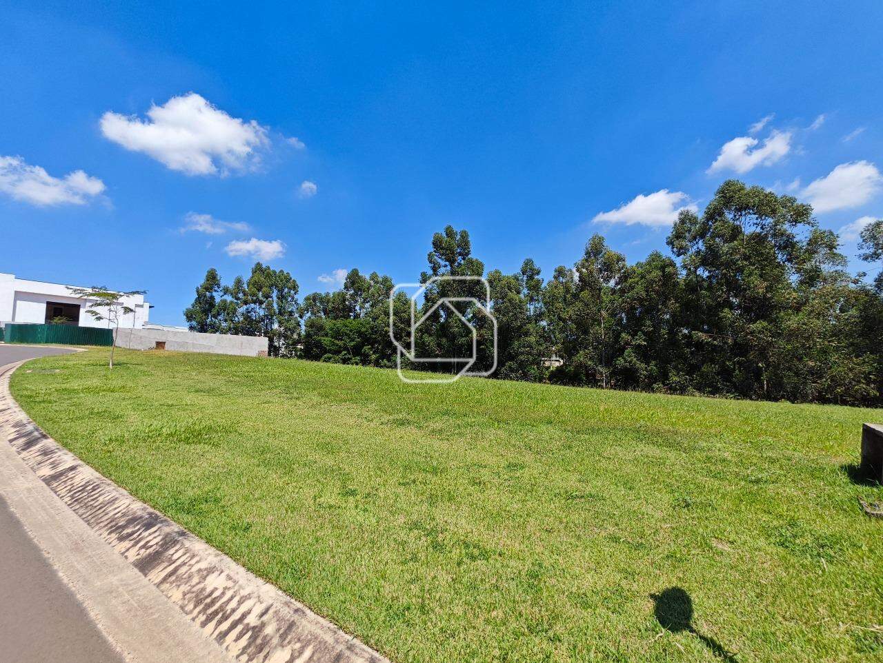 Terreno à venda em Indaiatuba - SP - Parque Villa dos Pinheiros: Visão geral do terreno