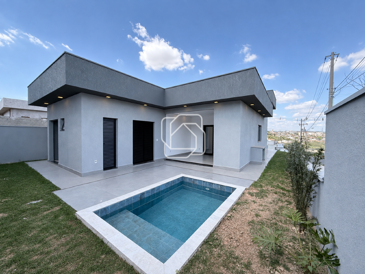Casa de Condomínio à venda em Salto - SP - Reserva Central Parque: Área da piscina