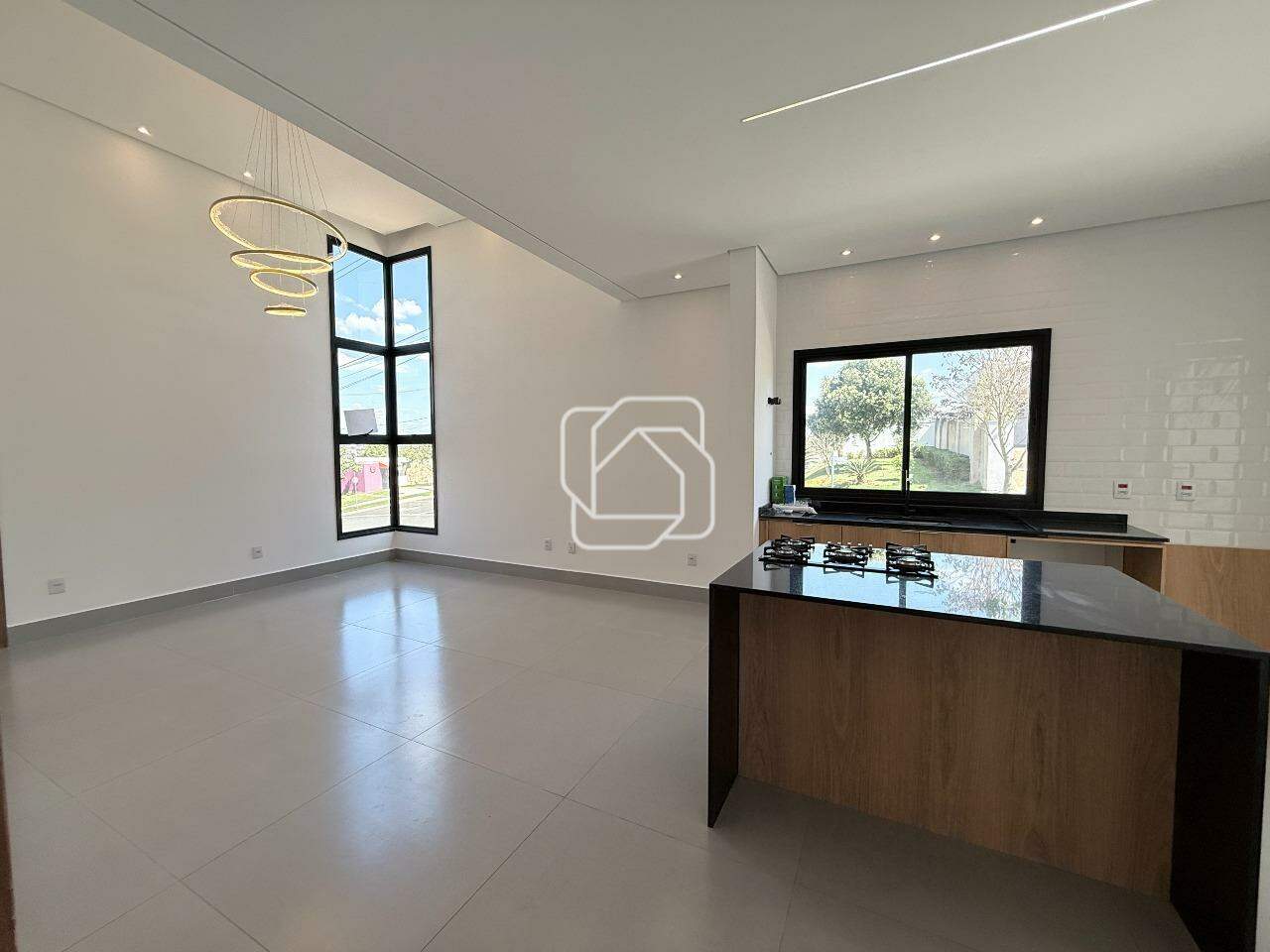 Casa de Condomínio à venda em Salto - SP - Reserva Central Parque: Área integrada