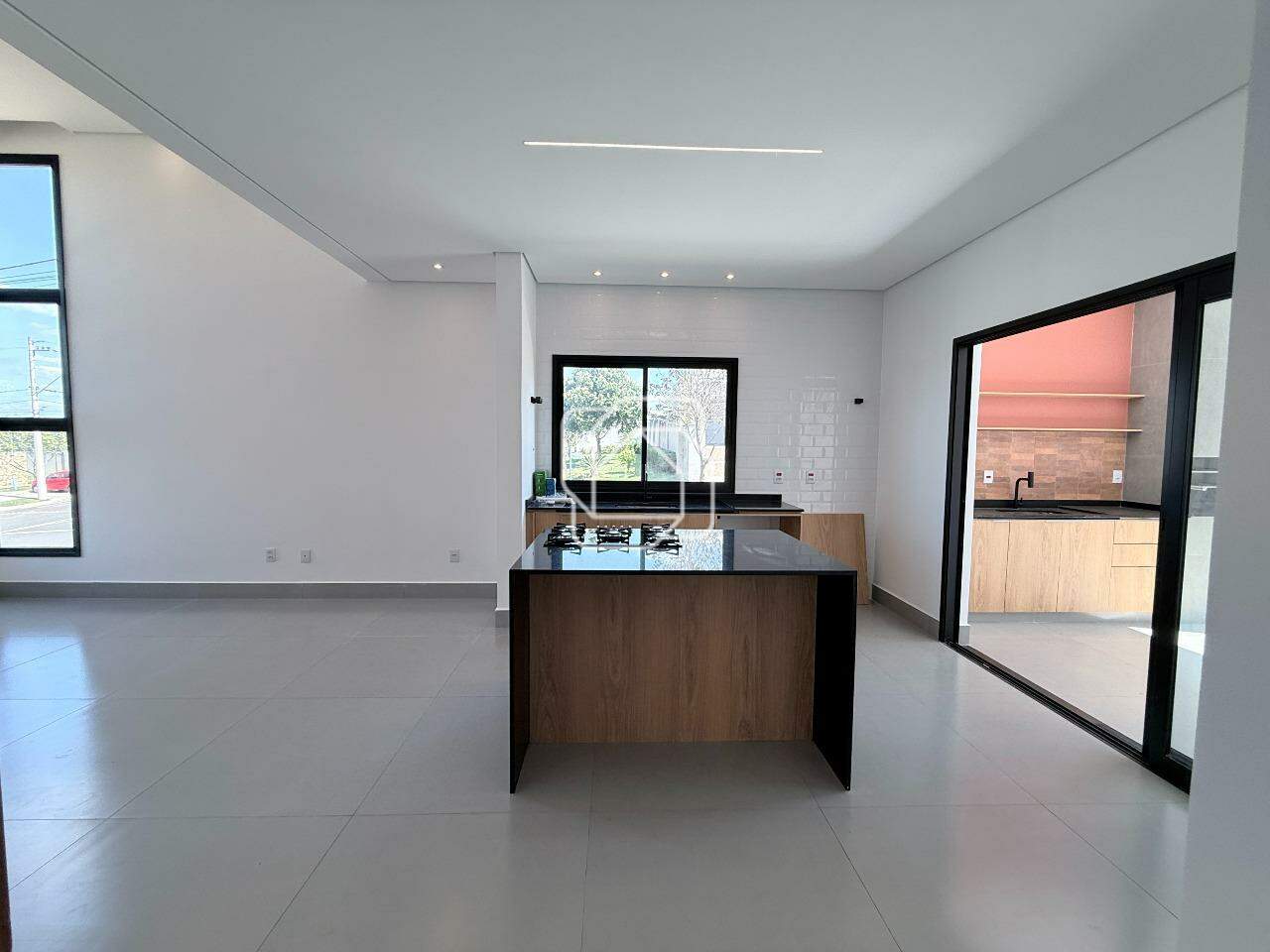 Casa de Condomínio à venda em Salto - SP - Reserva Central Parque: Área integrada