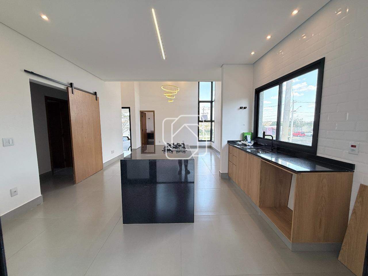 Casa de Condomínio à venda em Salto - SP - Reserva Central Parque: Área integrada