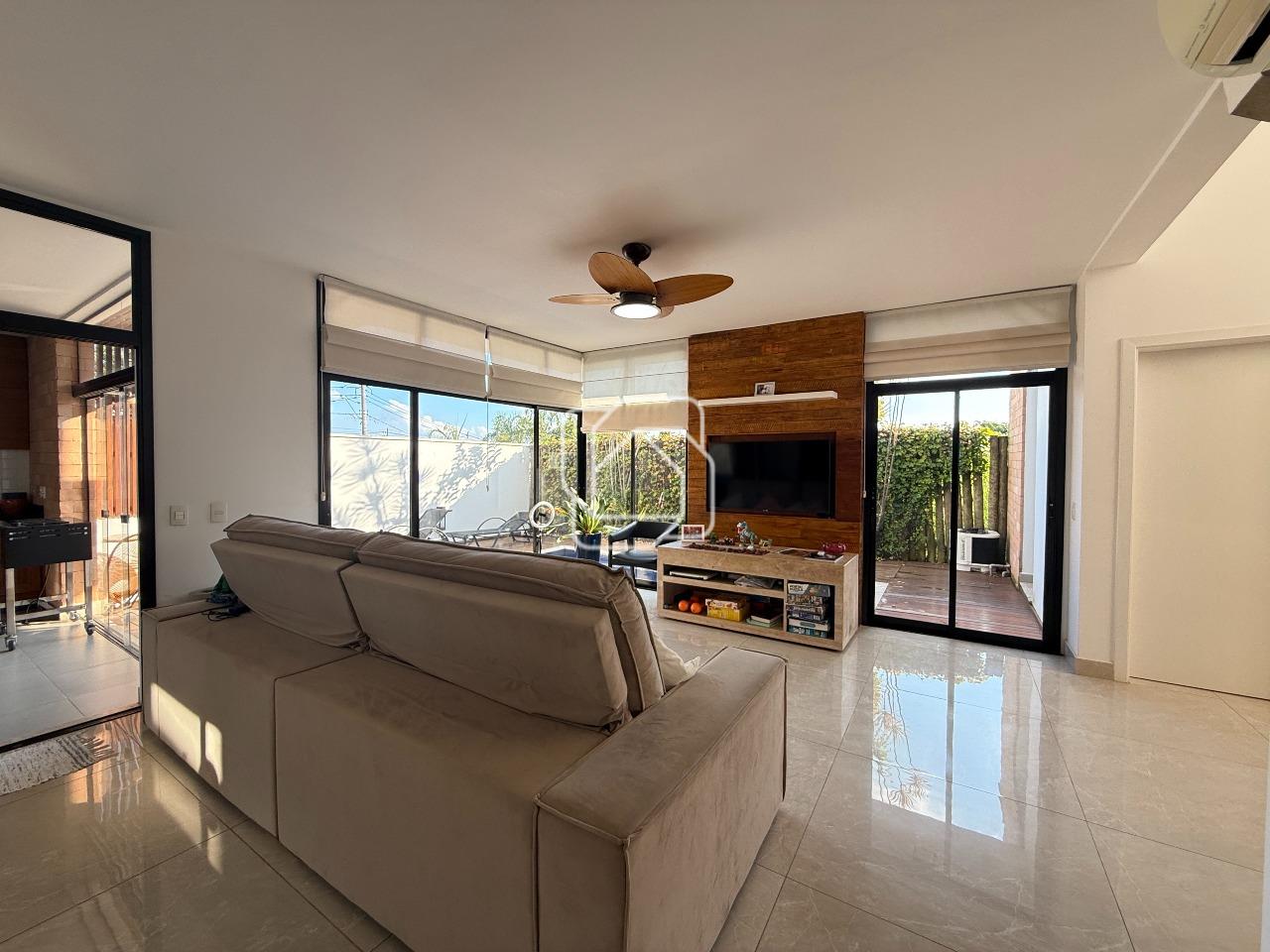 Casa de Condomínio à venda em Indaiatuba - SP - Jardim Residencial Terra Nobre: Sala de estar