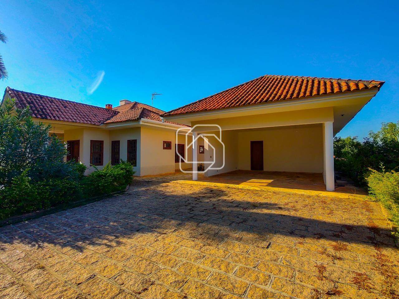Casa de Condomínio para aluguel em Itu - SP - Condomínio City Castelo: Garagem