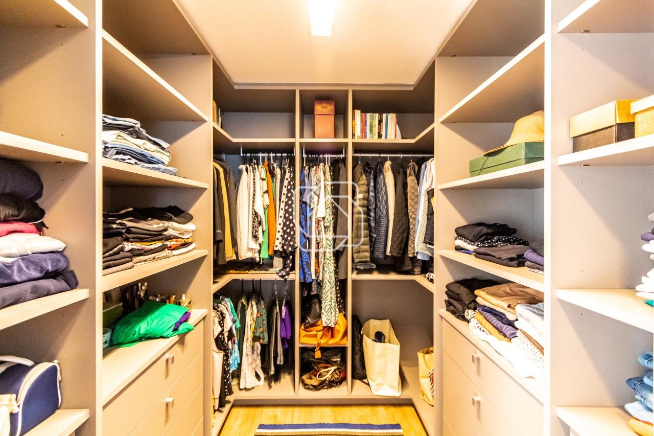 Casa de Condomínio para aluguel em Indaiatuba - SP - Helvetia Park: Closet