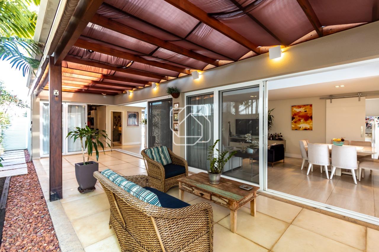 Casa de Condomínio para aluguel em Indaiatuba - SP - Helvetia Park: Espaço de convivência coberto