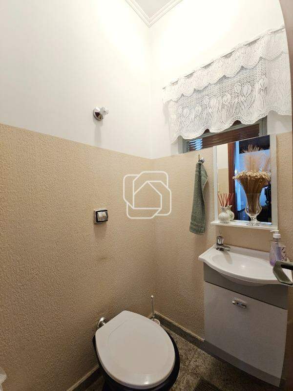 Casa de Condomínio à venda em Indaiatuba - SP - Terras de Itaici: Banheiro
