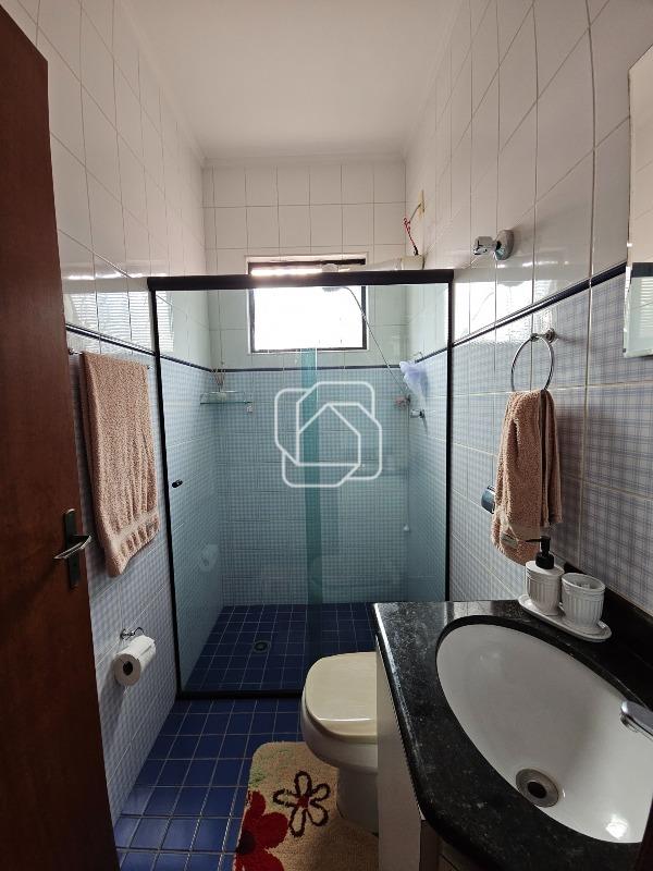 Casa de Condomínio para aluguel em Indaiatuba - SP - Terras de Itaici: Banheiro 
