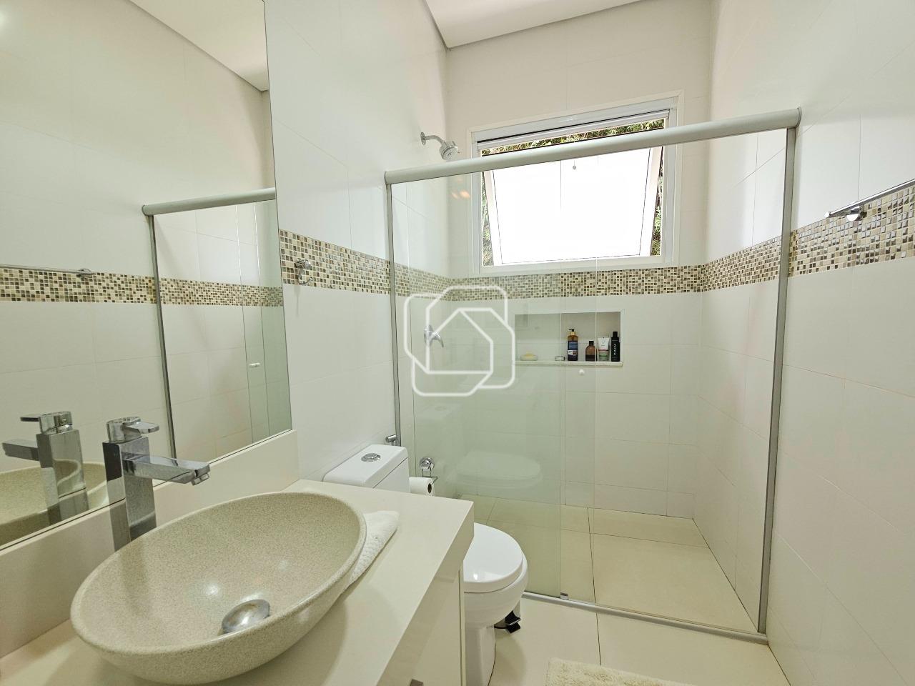 Chácara para aluguel em Indaiatuba - SP - Recanto dos Pássaros: Banheiro