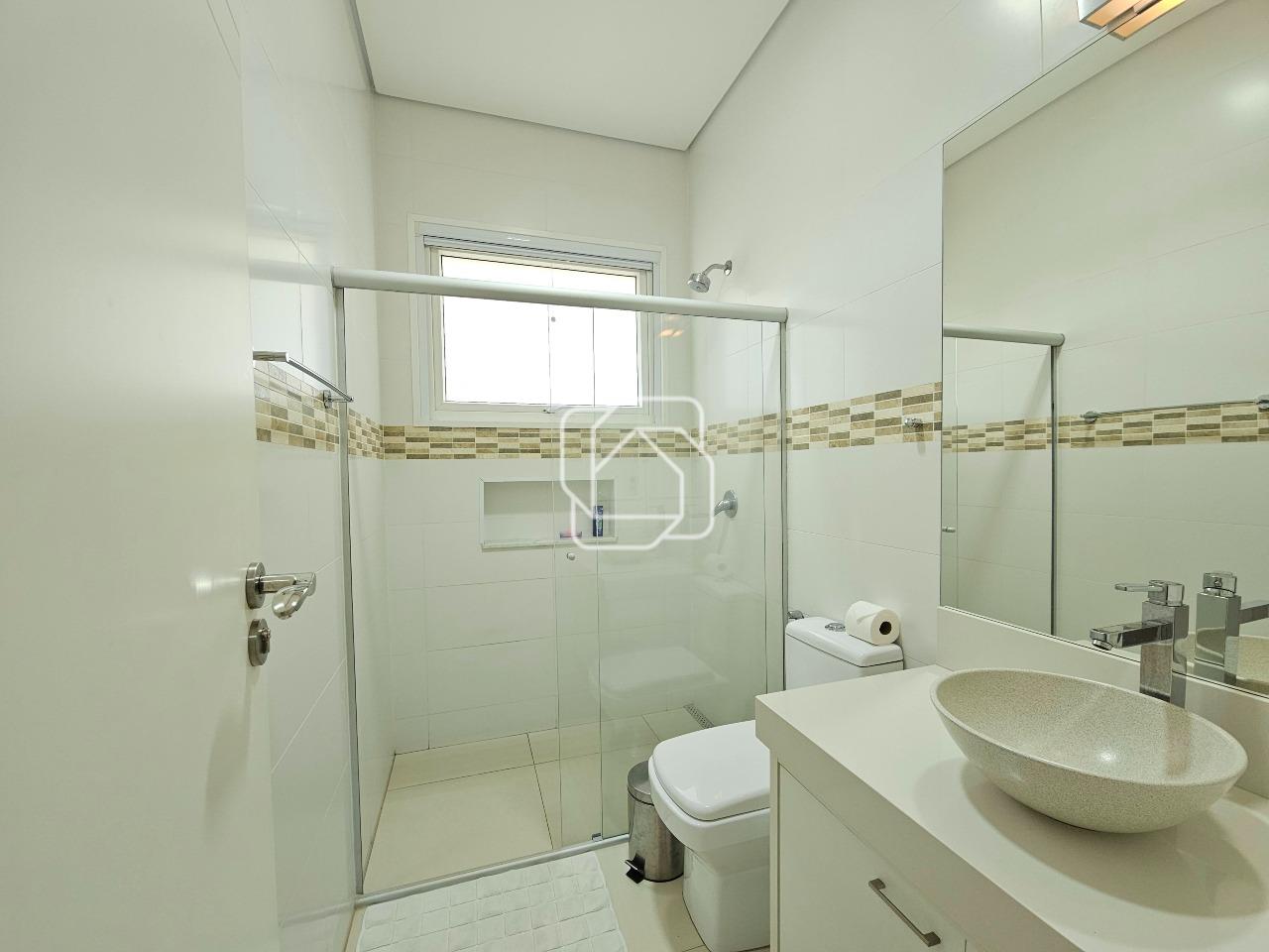 Chácara para aluguel em Indaiatuba - SP - Recanto dos Pássaros: Banheiro