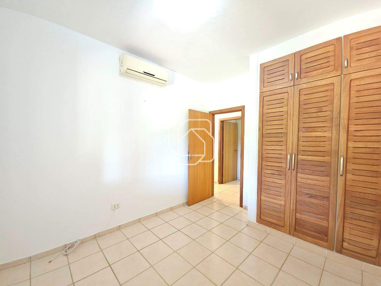 Casa de Condomínio à venda em Indaiatuba - SP - Lagos de Shanadu: Dormitório