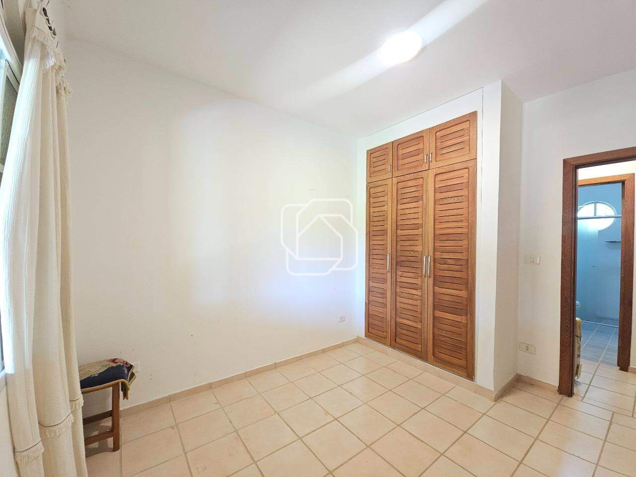 Casa de Condomínio à venda em Indaiatuba - SP - Lagos de Shanadu: Dormitório