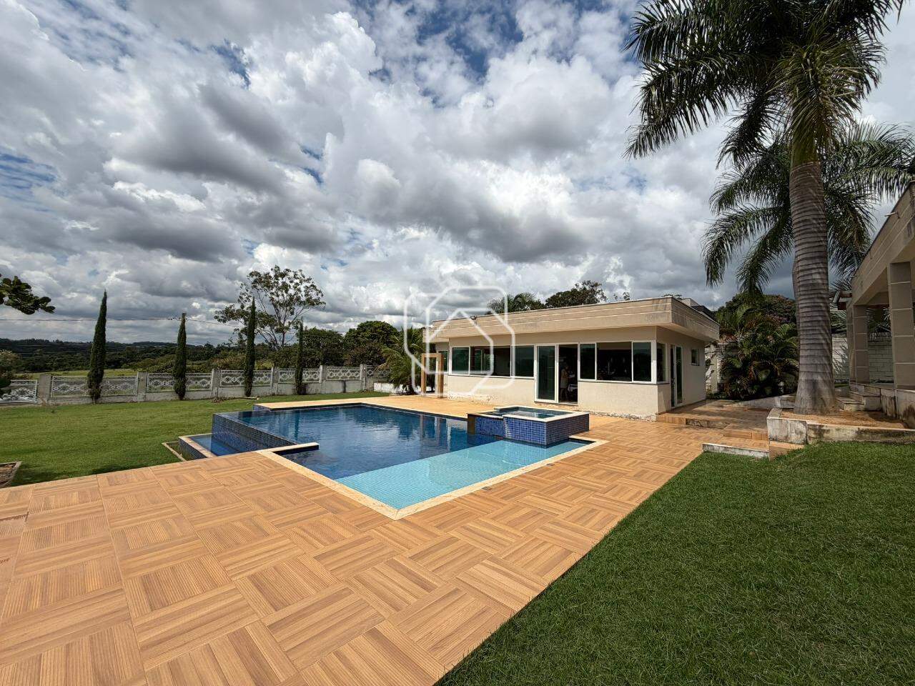Casa de Condomínio à venda em Indaiatuba - SP - Vale das Laranjeiras: Área externa