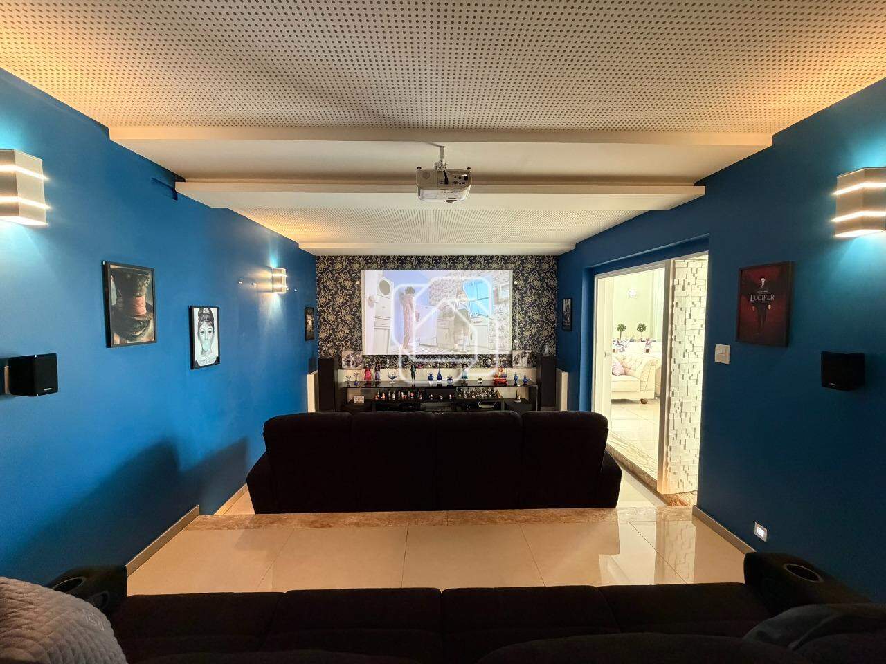 Casa de Condomínio à venda em Indaiatuba - SP - Vale das Laranjeiras: Sala de cinema