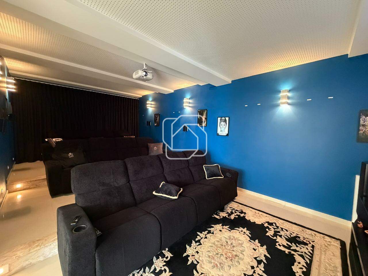 Casa de Condomínio à venda em Indaiatuba - SP - Vale das Laranjeiras: Sala de cinema