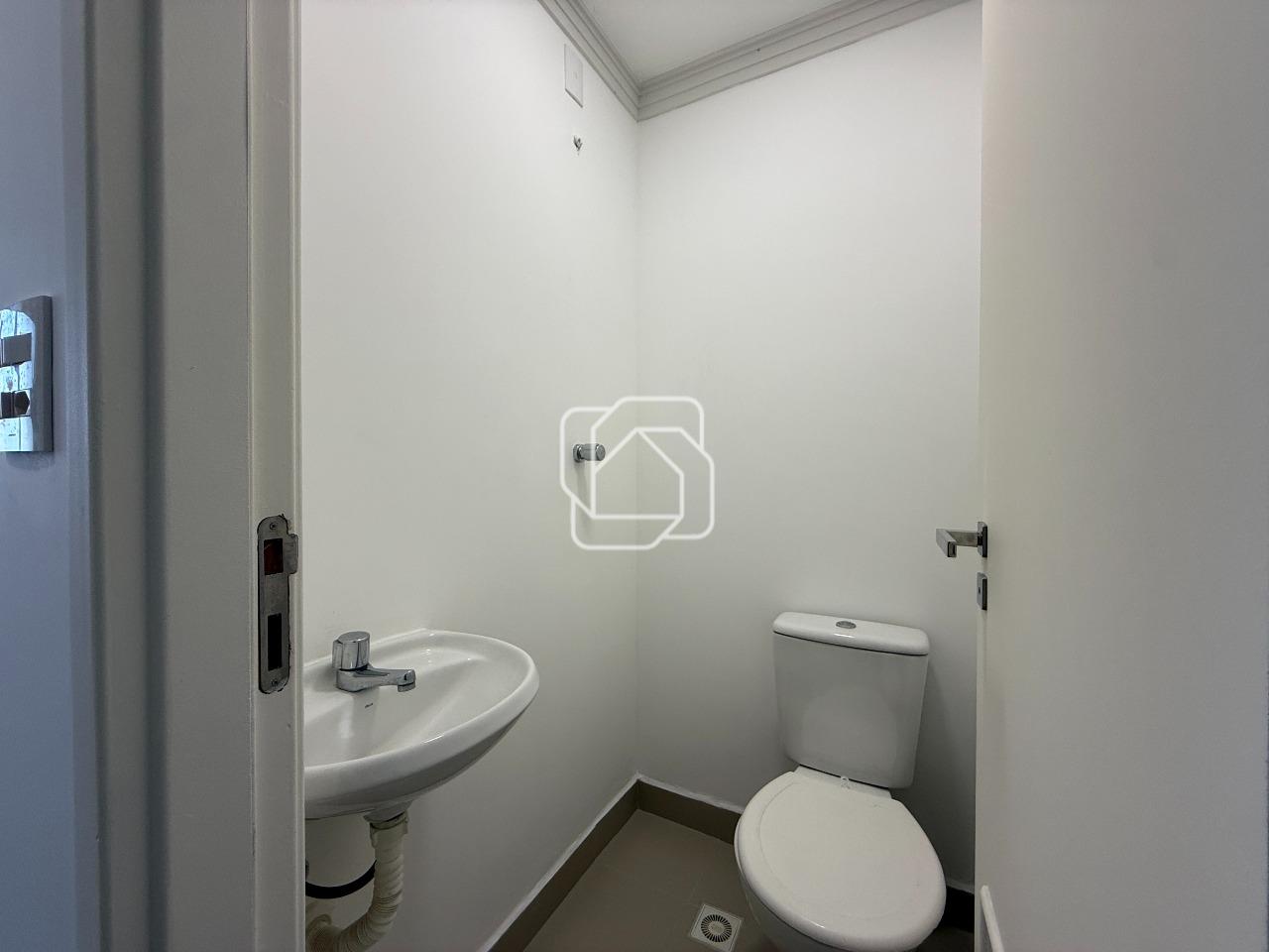 Apartamento para aluguel em Indaiatuba - SP - Condomínio Residencial Due: Banheiro