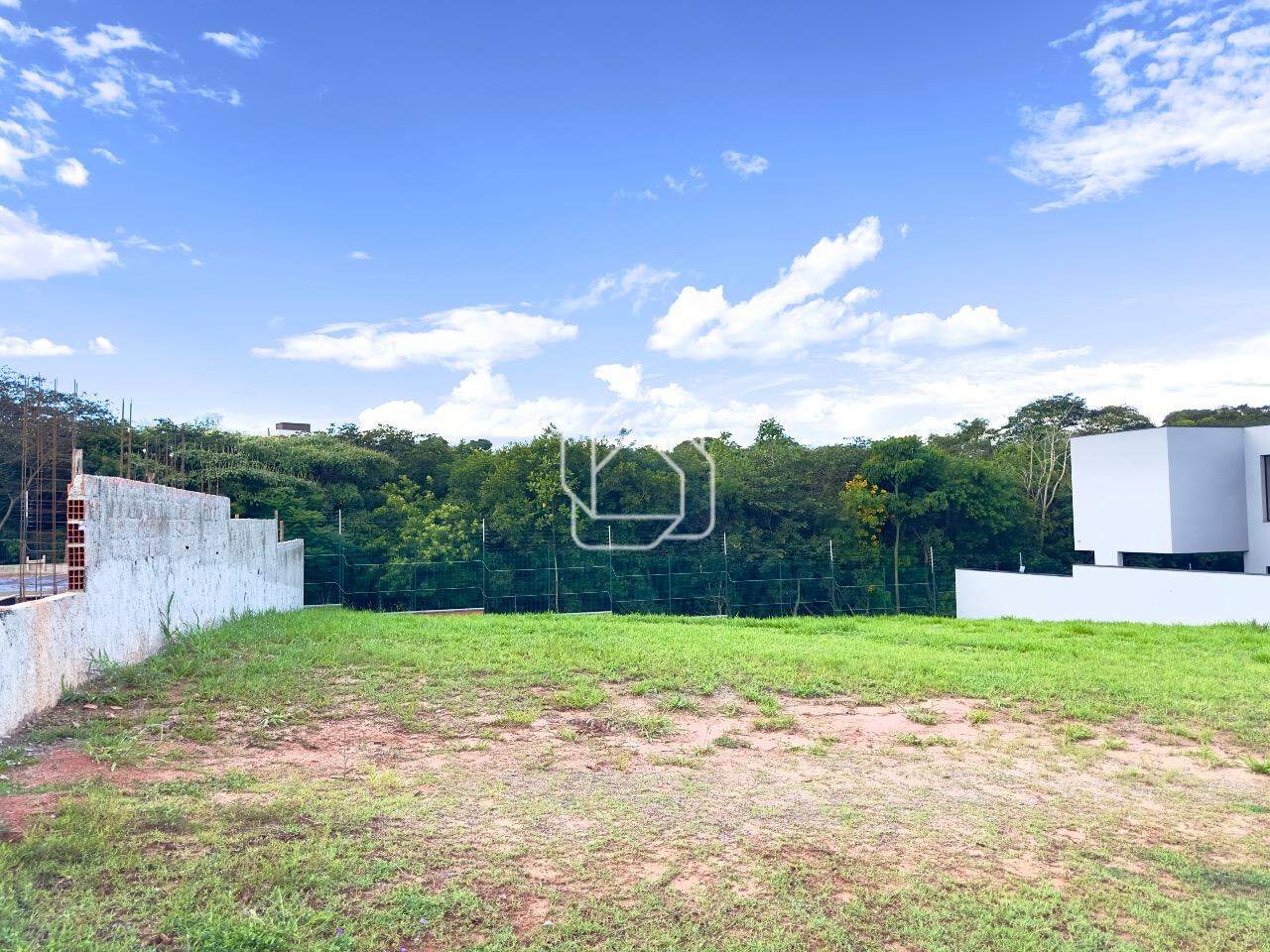 Terreno à venda em Itu - SP - Alphaville Castelo Itu: 